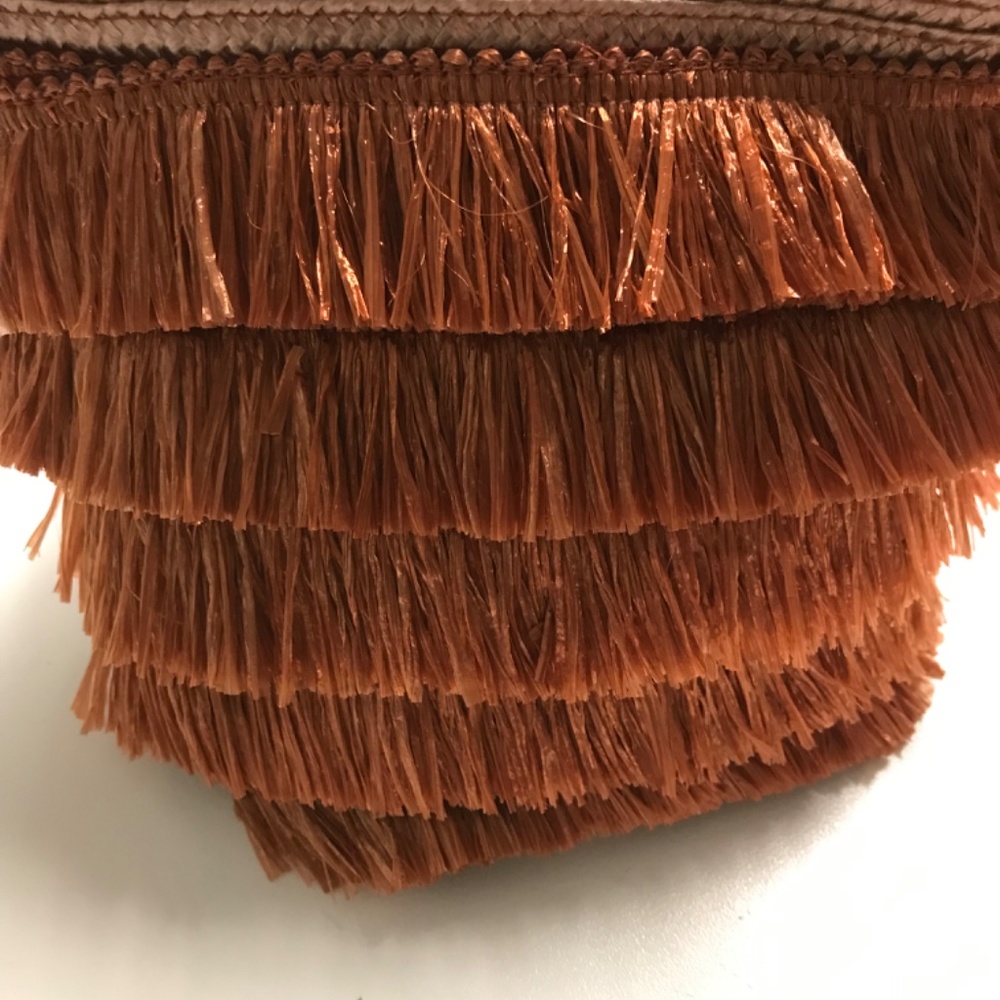 Exquisite J woven Raffia bag - Picture 4 of 8